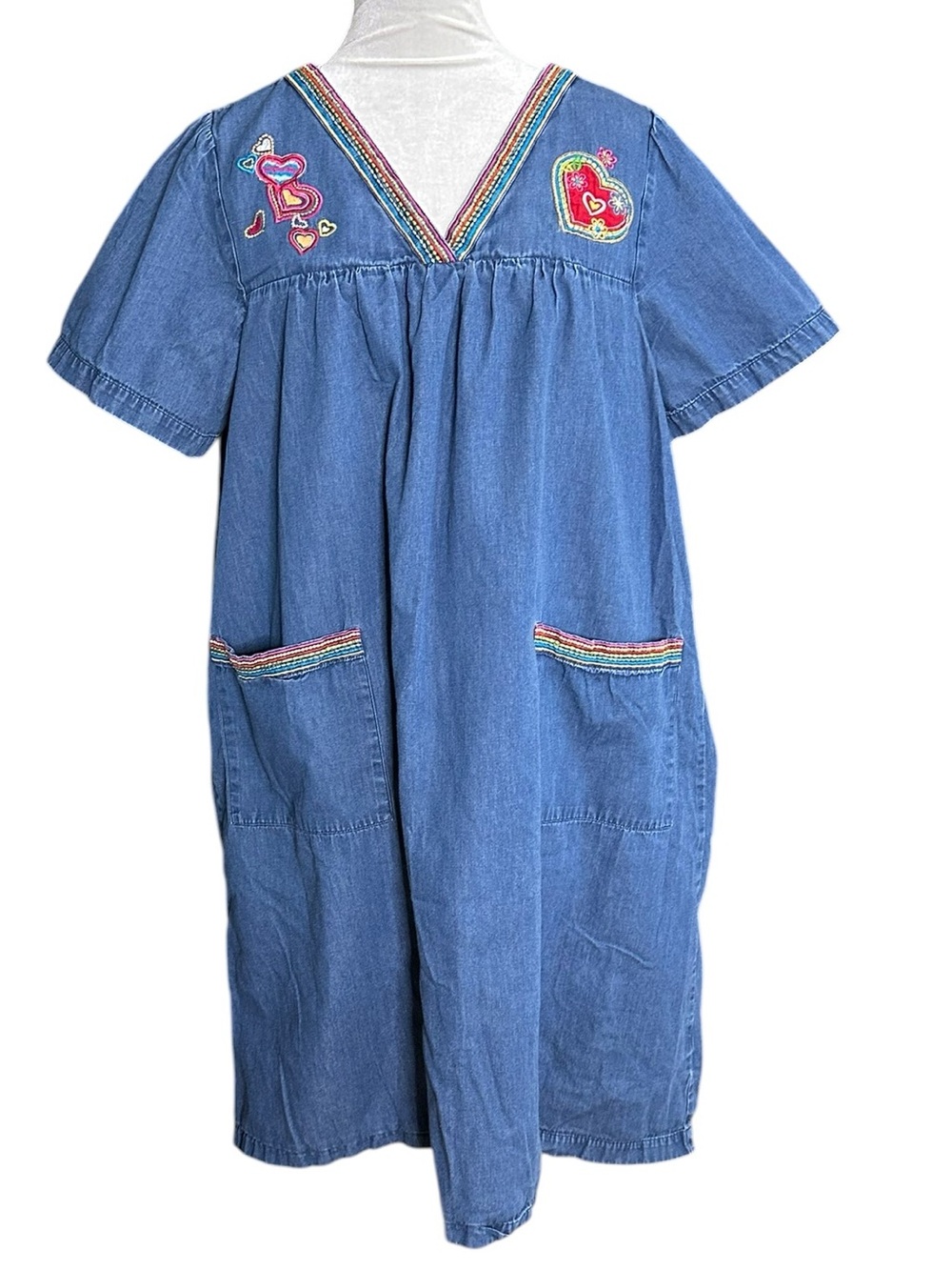 Go Softly Patio Women’s Embroidered Denim Dress. Size Medium.